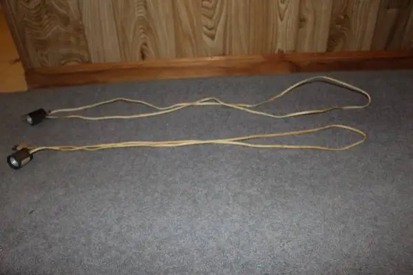 Lamp socket and cords