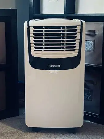 HONEYWELL 8000 BTU Portable AC, Dehumidifier, Fan …Like New (used about 4hrs)