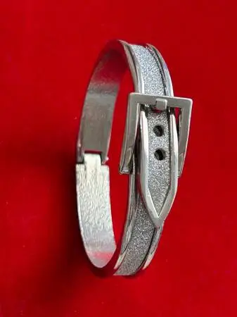 Stainless Steel Glitter Belt buckle Bangle With Hinge.
