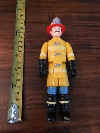 FISHER PRICE LOVING FAMILY DOLLHOUSE FIREMAN 1 Figure