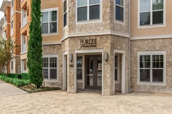 2/BD 1/BA, Ceiling Fan in Living Room, in Winter Springs FL