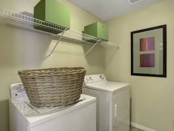 2B/2B, Microwave, Pets Allowed