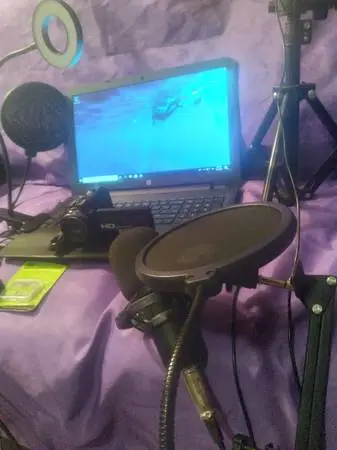 Pod-Cast/Studio Bundle Set-Up With Camera Etc