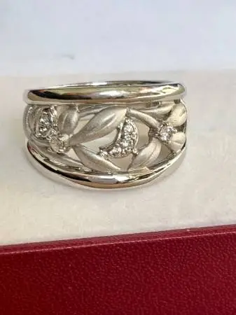 925 Silver & Diamonds Ring. Size 8.