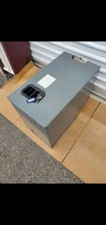 WTB van center council box, between ft seats of Express work van