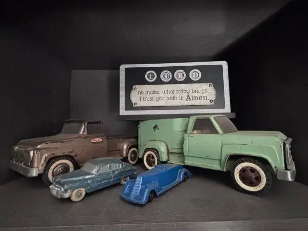 ESTATE SALE – A TREASURE HUNTER’S DREAM