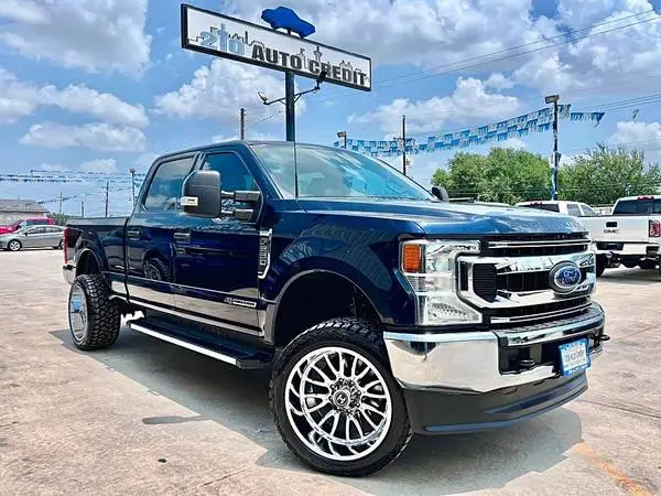 2022 Ford F250 Super Duty Crew Cab XLT Pickup 4D 6 3/4 ft