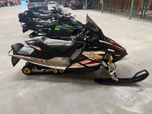 2005 SkiDoo MXZ800 H.O. MXZ 800 with reverse 6284 miles Will Trade