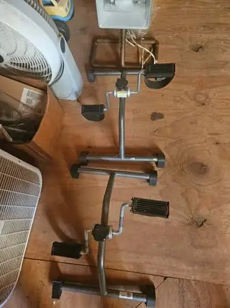 EXCERCISE PEDDLES FOR KNEE REPLACEMENT