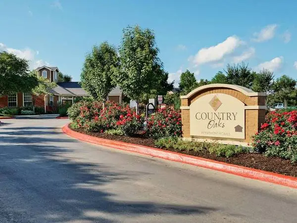 3/bd 2/ba, Refrigerator, Two (2) Playgrounds