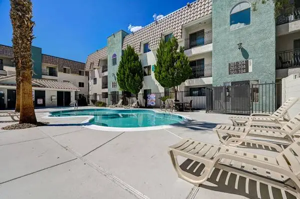 Free utilities, Sparkling pool and spa, Pet friendly