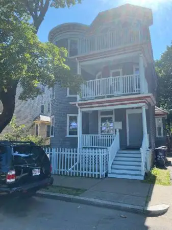 By owner Apartment sharing near UMAS Boston/Ashmont Redline T By