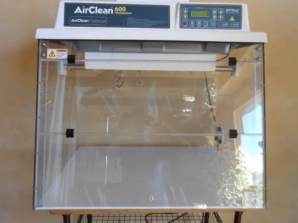 MEDICAL AirClean® Systems AC600 Series 32 laminar flow workstation