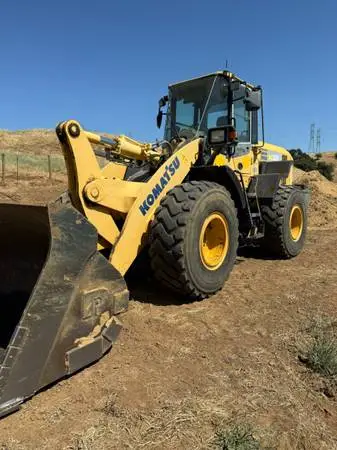 Komatsu loader WA 320
