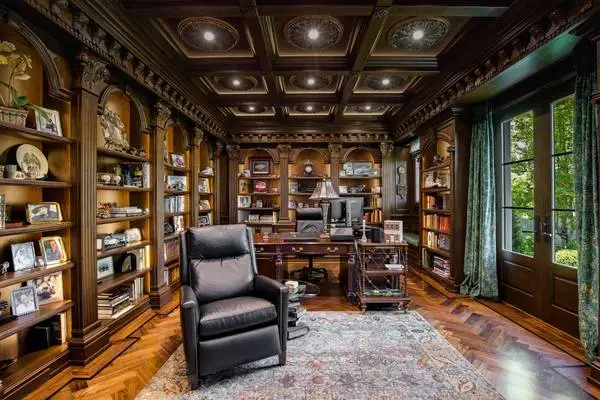 Cabinet Maker