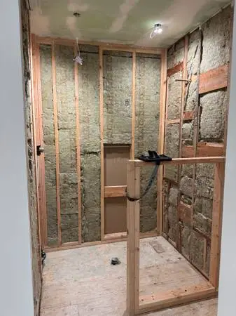 General contractor/bathroom Remodel/carpenter/ kitchens/tile/floors/ hand