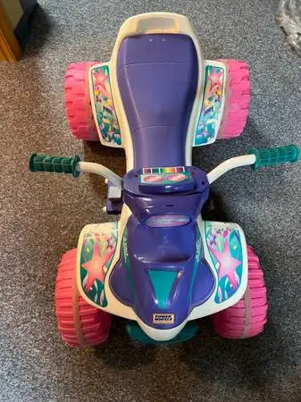 4 wheeler PowerWheels