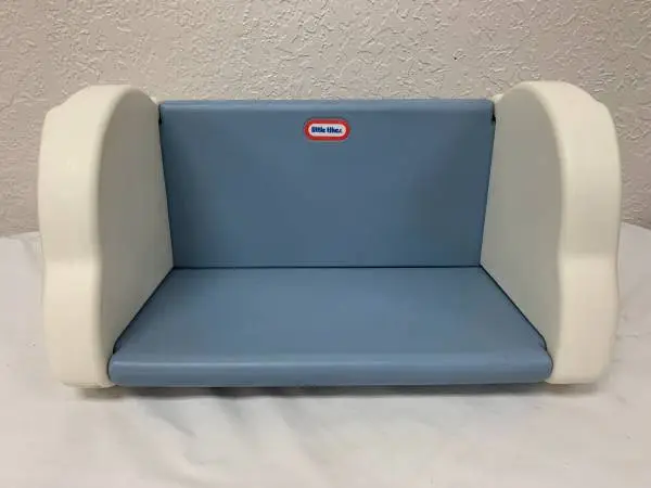 RARE!! VINTAGE LITTLE TIKES BLUE & WHITE BUNNY RABBIT KIDS BOOK SHELF