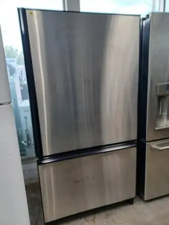 AMANA Bottom Frezzer on SAle