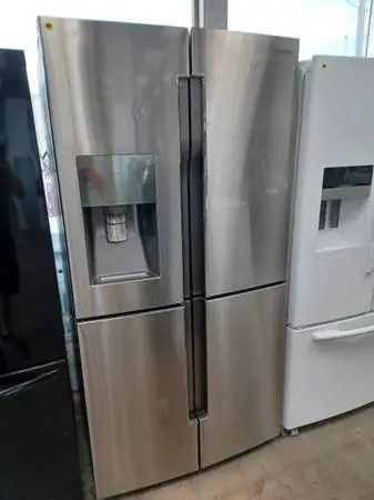 SAMSUNG 4 DOOR smart Refrigerator