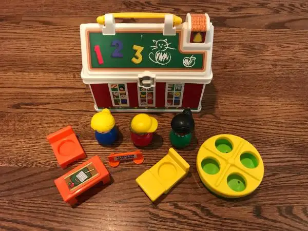 (*.*) LITTLE PEOPLE LUNCH BOX / PLAY & GO SCHOOL with ACCESSORIES