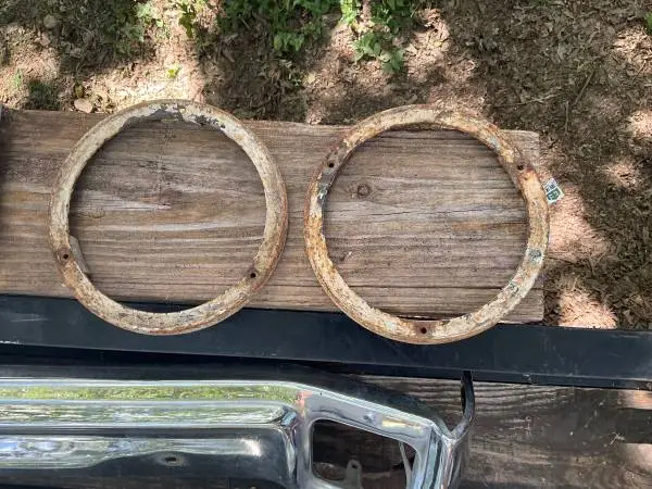 1963 CHEVROLET PICKUP HEADLIGHT BEZELS