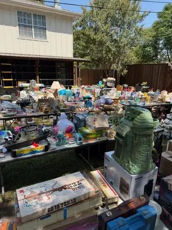 HUGE 3-DAY GARAGE SALE! 100s of Items! Vintage Toys, Tools, Furniture