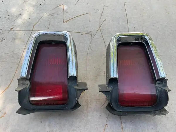 1969 OLDSMOBILE 442-CUTLASS TAILLIGHTS