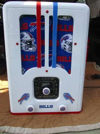 BUFFALO BILLS TUBE RADIO