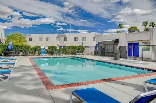 Situated in Las Vegas!, 2 Bed, Online Service Requests