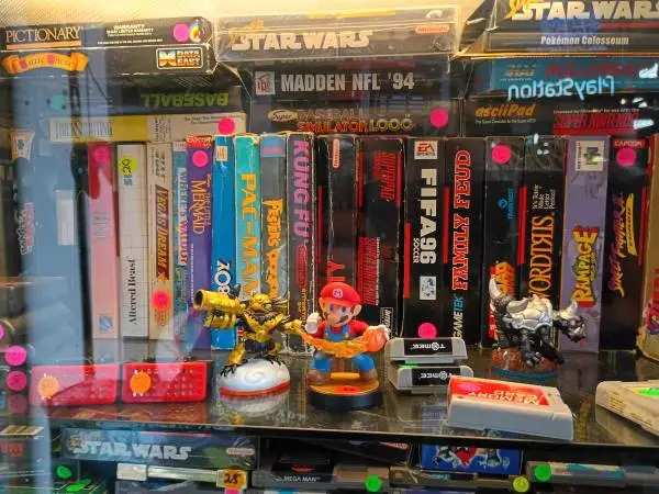Retro video game store closing early
