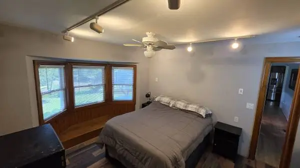 ROOM FOR RENT. EVERYTHING INCLUDED!