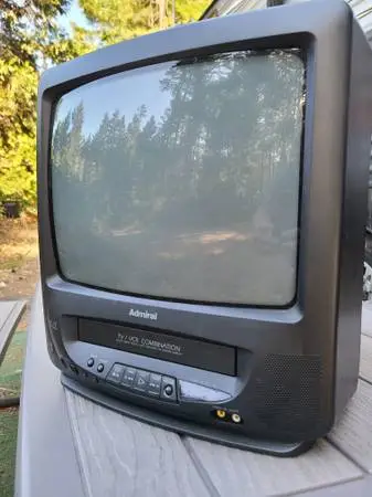 TV/VCR Combination, 13, w/remote control (retro, collectable)
