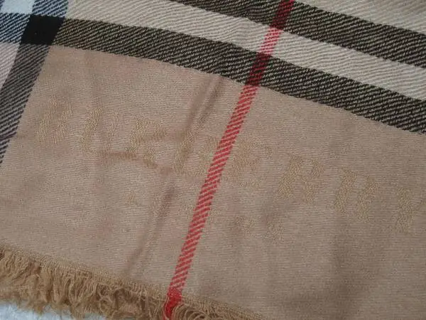 Burberry of London Scarf / Shawl (27 x 72) Classic Beige Plaid Used