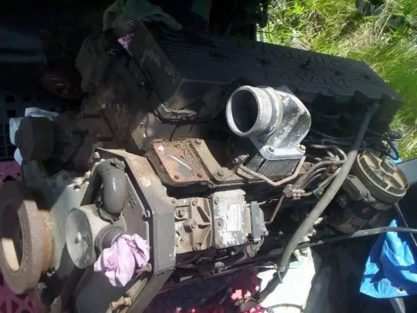 2002 Ford F650 truck 5.9 motor no computer Cummins 24 valve
