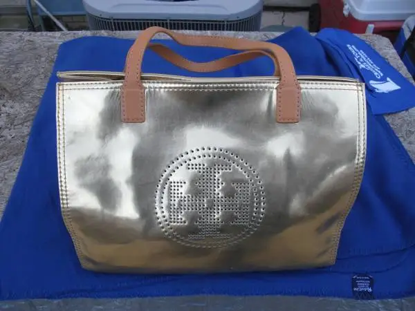 Tory Burch Gold Metallic Carry-All Tote Bag w/Perforated Logo Pre-Ownd