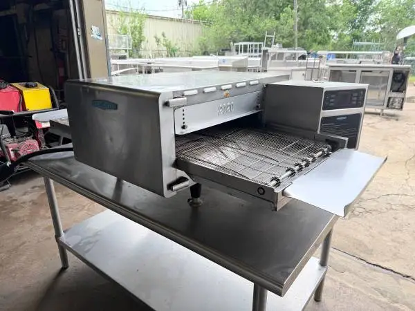 Turbochef HhC2020 pizza oven