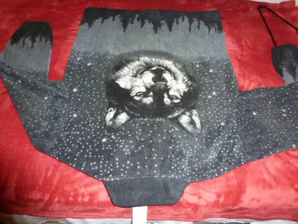 Mens medium Wolf fleece