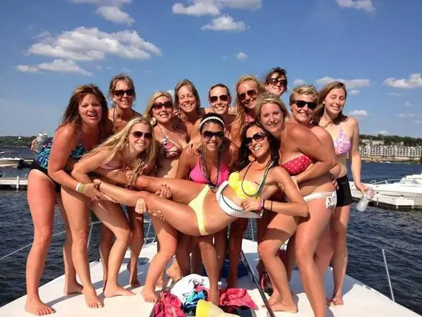 ~ ONE Of A KIND BACHELORETTE/BACHELOR PARTY!!! (Lake of The Ozarks)