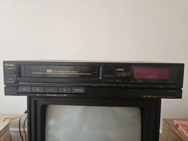TEAC Model MV-385 Video Cassette Recorder VHS Player Needs New Belts