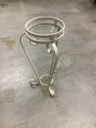 Plant stand