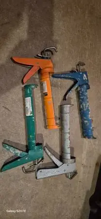 Metal Caulking Guns (4)