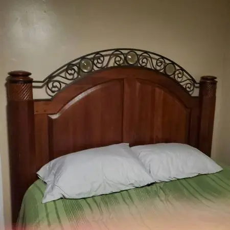 Beautiful Wood/Iron Queen bed