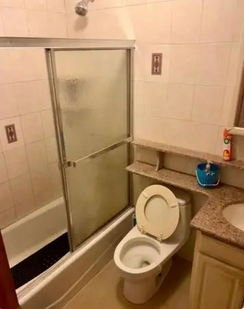Room for rent $325.. weakly