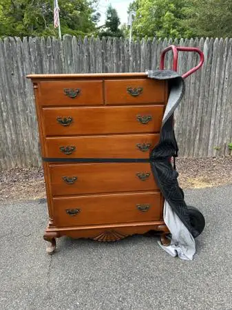 Maple dresser