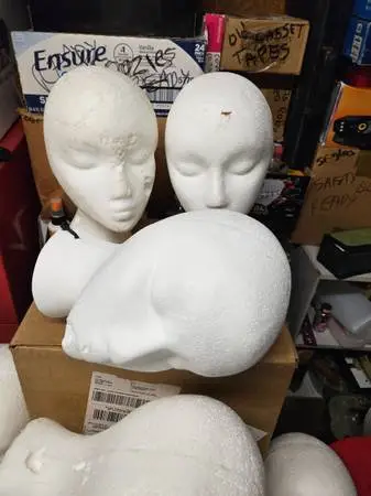 Heads Styrofoam 13 x
