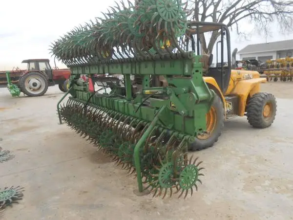 John Deere 400 31 rotary hoe