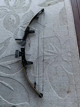 BEN PEARSON PRO-STAFF 4000 COMPOUND BOW