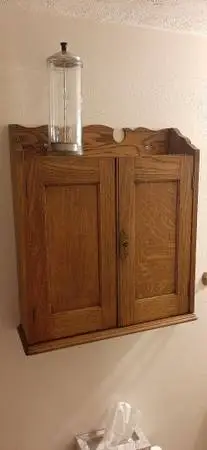 Antique Ornate Oak Wall/Medicine Cabinet 20w x 23h x 9d