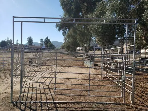 SUNSHINE GALVANIZED CORRAL PANELS